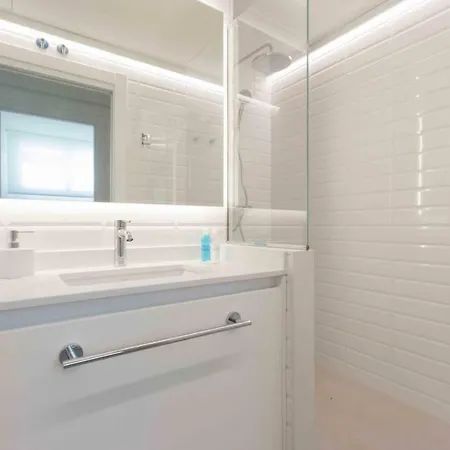 The - Preference Brunet Apartment *