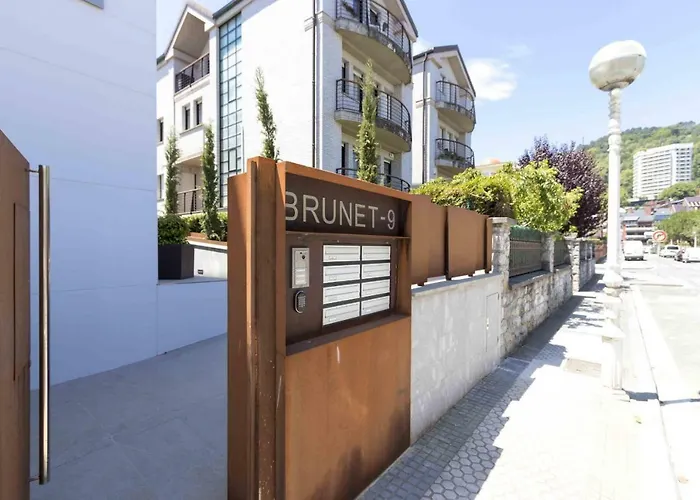 The - Preference Brunet Апартаменты