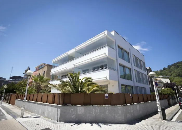 The - Preference Brunet Апартаменты *