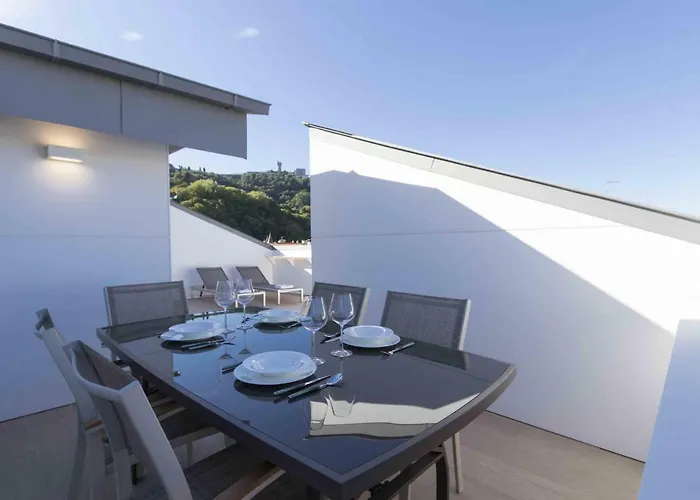 The - Preference Brunet Apartment *