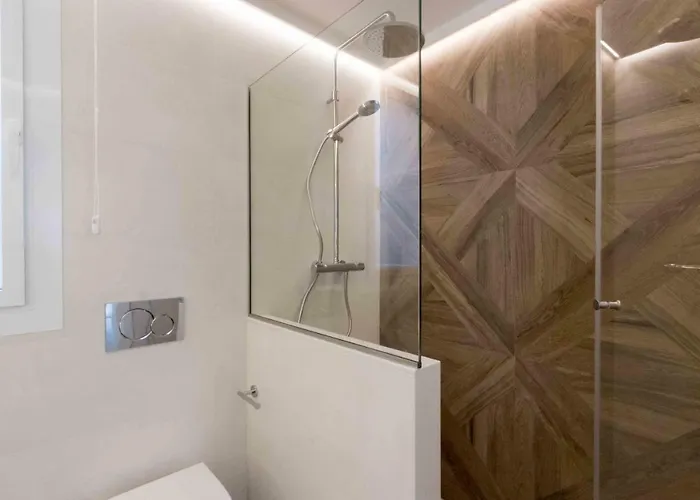 The - Preference Brunet Апартаменты *