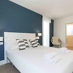 The - Preference Brunet Apartman *